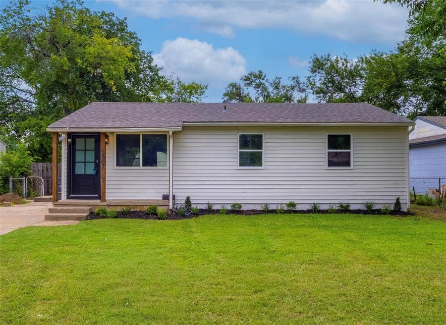 Property photo for 2807 Andrea Lane, Dallas, TX