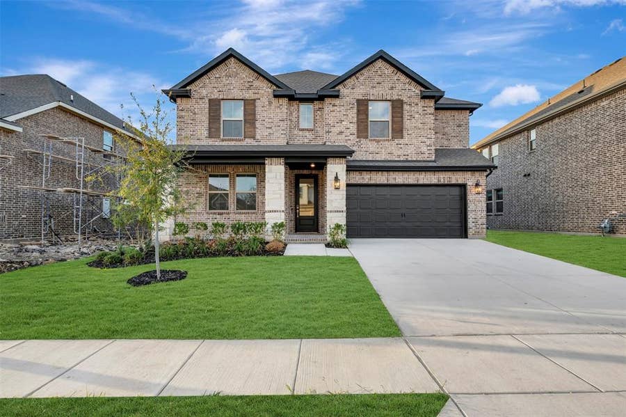 Property photo for 1014 Birkdale Drive, Justin, TX