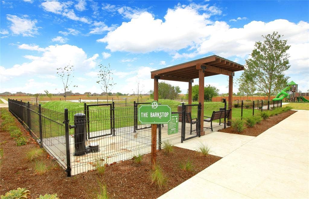 509 Apricot Court, Forney, TX 75126 Community Bark Stop