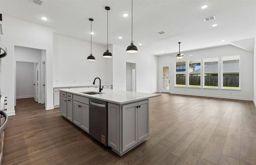 509 Apricot Court, Forney, TX 75126 Eat-in bartop island in kitchen