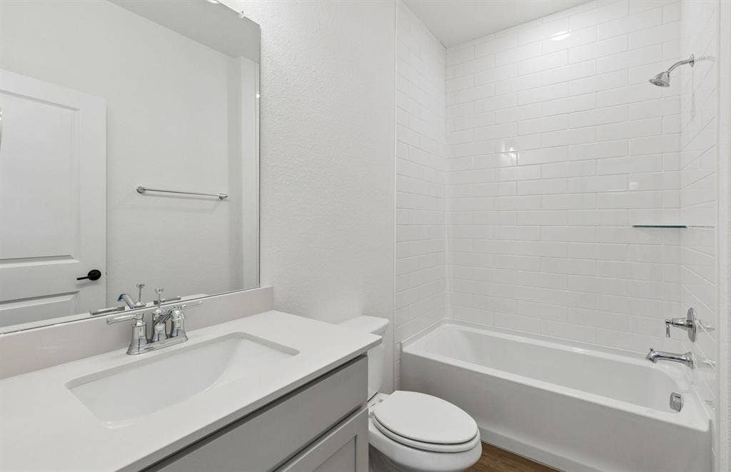 509 Apricot Court, Forney, TX 75126 Secondary bath