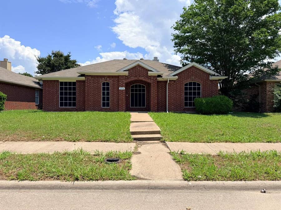 Property photo for 2616 Helen Lane, Mesquite, TX