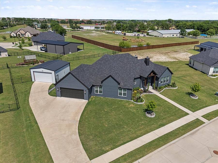 Property photo for 1007 Sinopa Street, Caddo Mills, TX