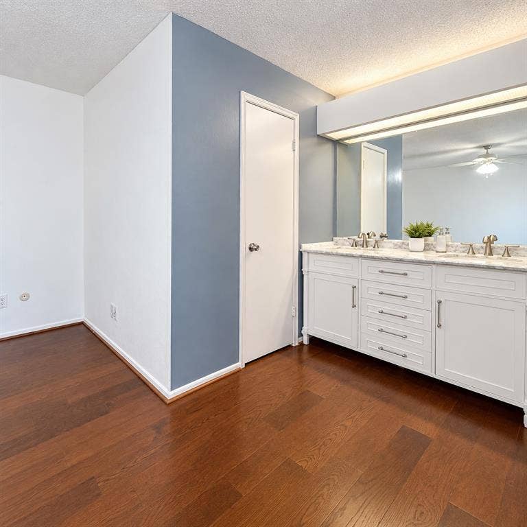 2104 Baltimore Drive, Richardson, TX 75081 2104 Baltimore Drive, Richardson, TX 75081