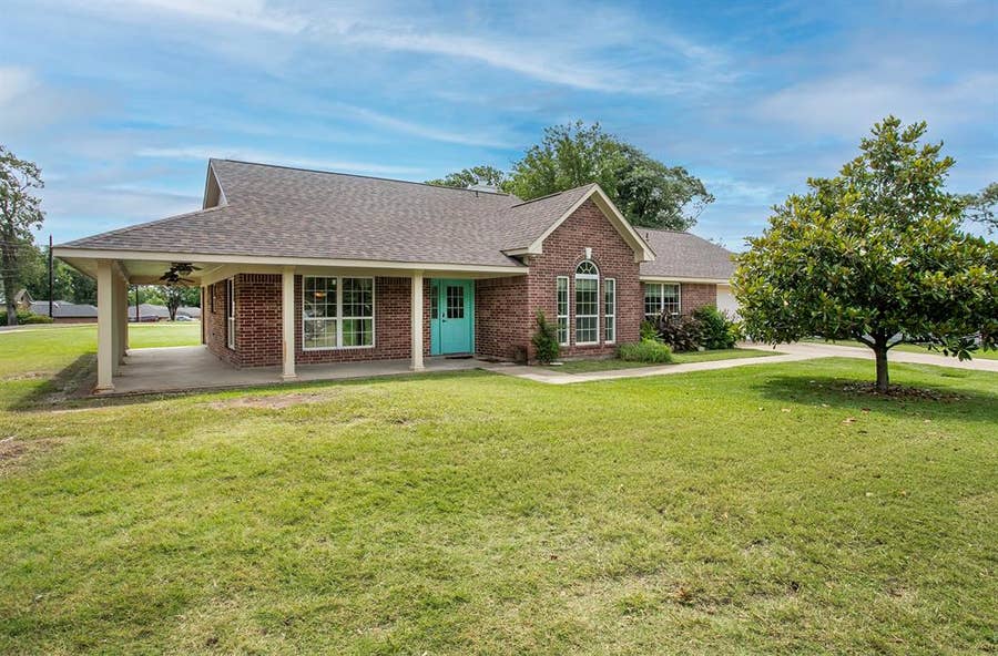 Property photo for 21750 Lakewood Lane, Chandler, TX