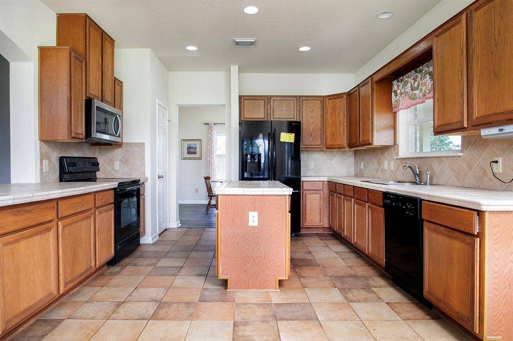 21750 Lakewood Lane, Chandler, TX 75758 21750 Lakewood Lane, Chandler, TX 75758