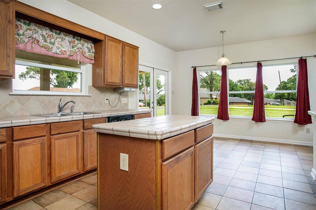 21750 Lakewood Lane, Chandler, TX 75758 21750 Lakewood Lane, Chandler, TX 75758