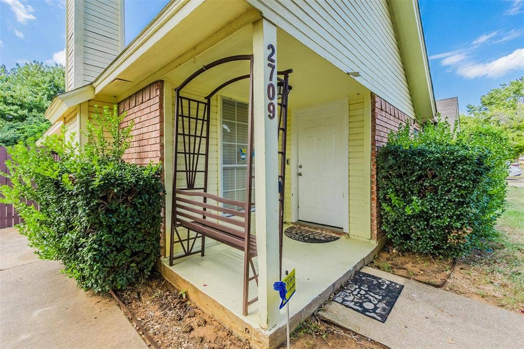 2709 Brittany Drive, Euless, TX 76039 2709 Brittany Drive, Euless, TX 76039