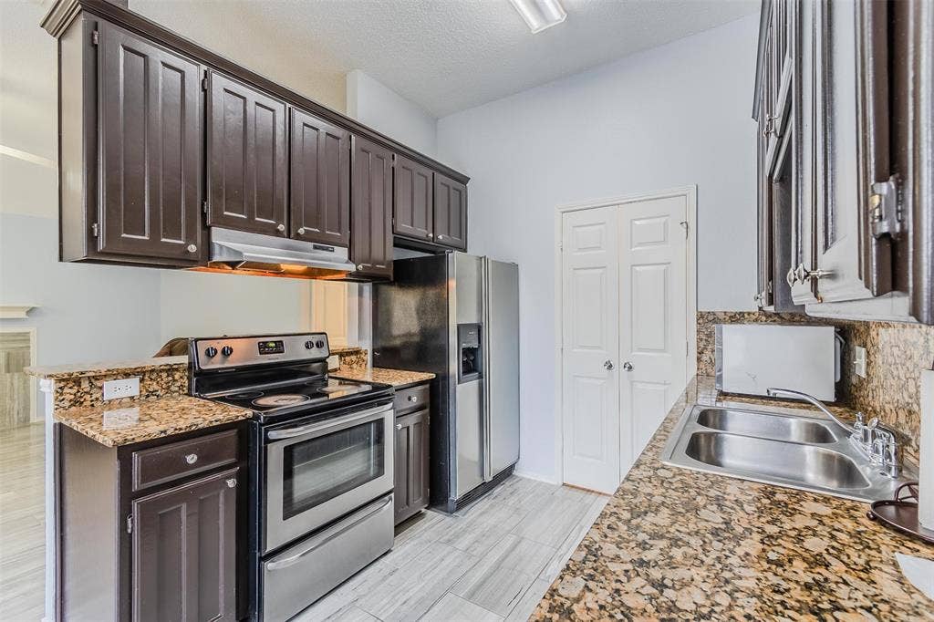 2709 Brittany Drive, Euless, TX 76039 2709 Brittany Drive, Euless, TX 76039