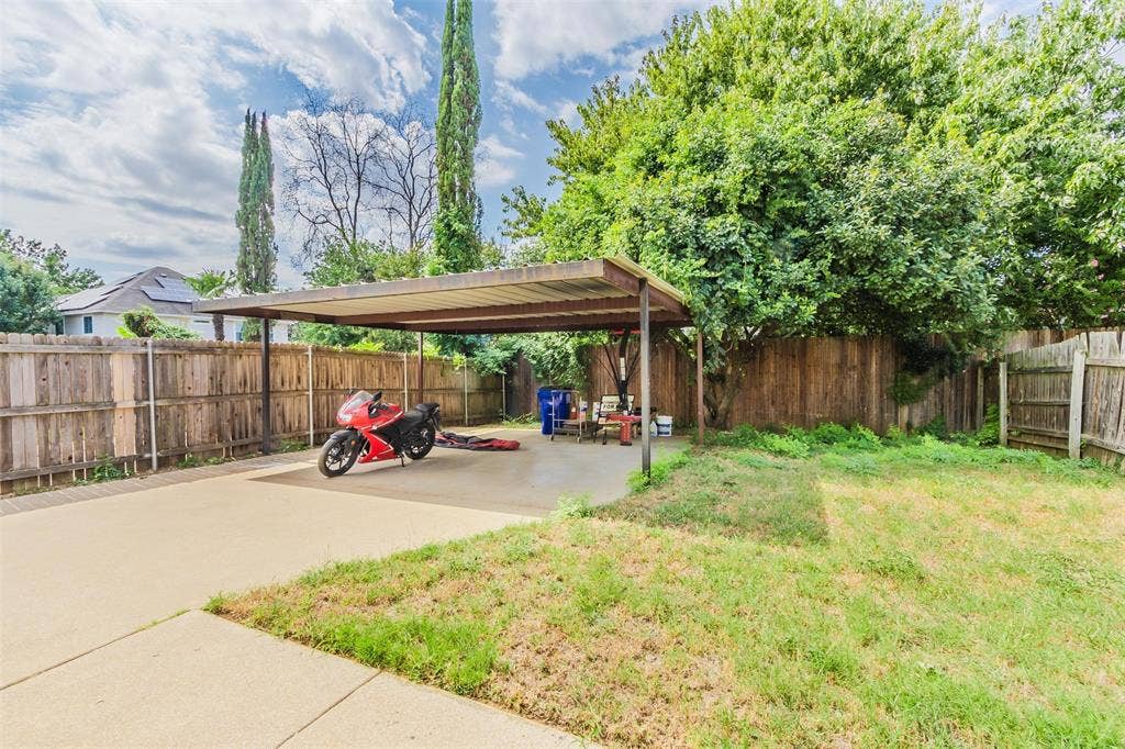 2709 Brittany Drive, Euless, TX 76039 2709 Brittany Drive, Euless, TX 76039
