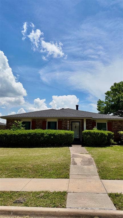 Property photo for 9102 Willowbrook Drive, Rowlett, TX