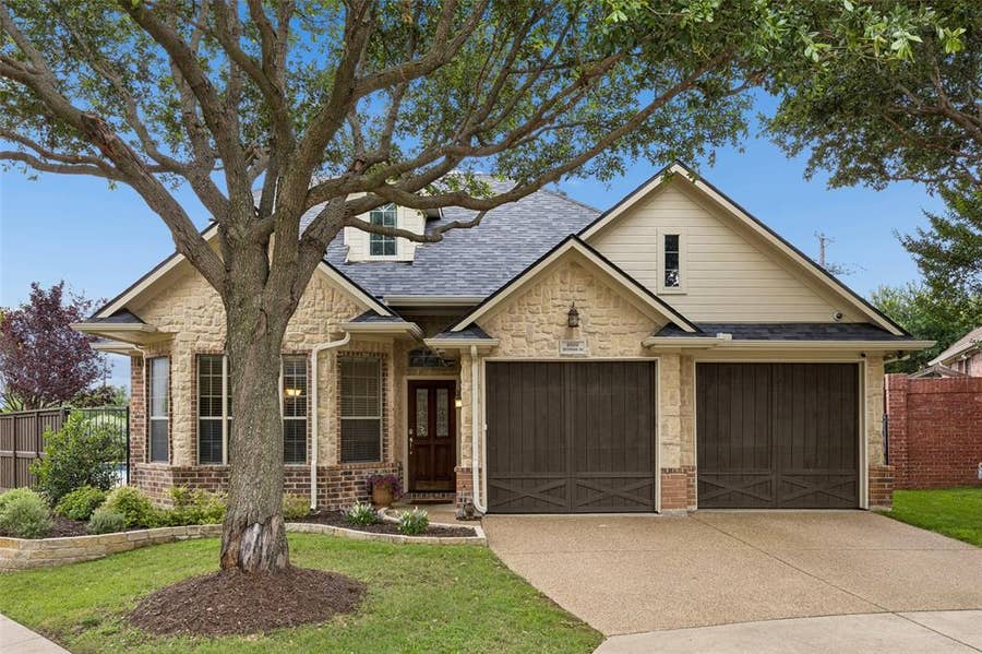 Property photo for 2502 Woodpark Drive, Garland, TX