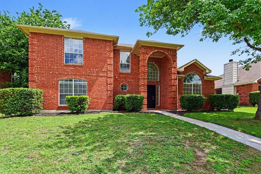 Property photo for 7107 Grey Dawn Lane, Dallas, TX