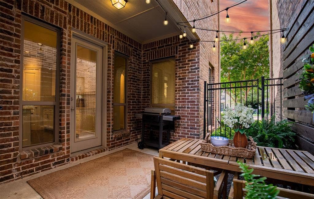 7405 Collin Mckinney Parkway, McKinney, TX 75070 Grill and entertain guest in your covered patio