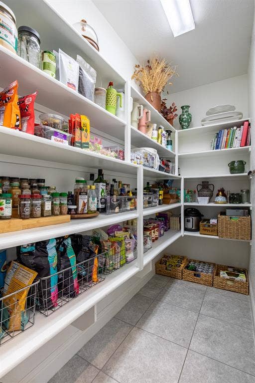 7405 Collin Mckinney Parkway, McKinney, TX 75070 Spacious Walk in Pantry!