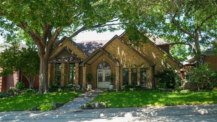 Property photo for 5619 Bent Creek Trail, Dallas, TX