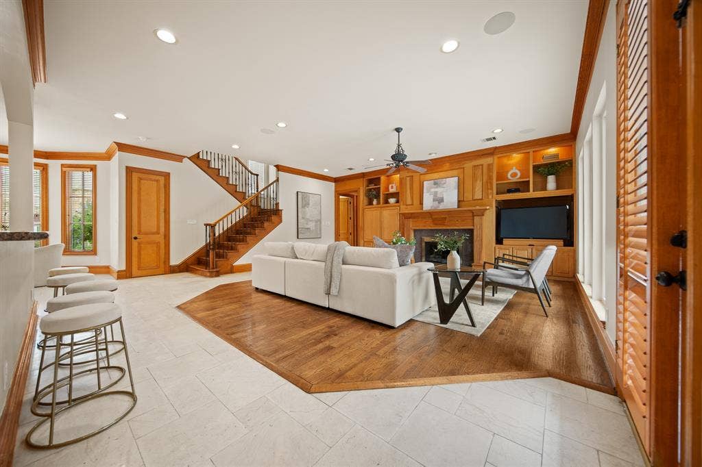 6420 Riverside Drive, Plano, TX 75024 6420 Riverside Drive, Plano, TX 75024