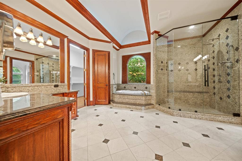 6420 Riverside Drive, Plano, TX 75024 6420 Riverside Drive, Plano, TX 75024