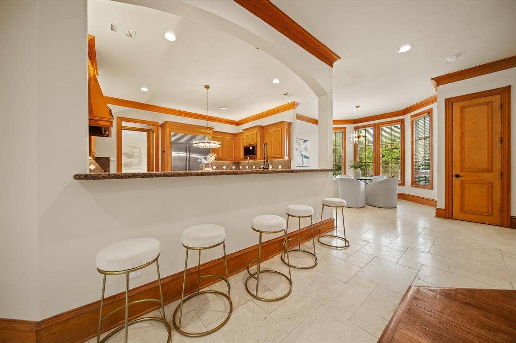 6420 Riverside Drive, Plano, TX 75024 6420 Riverside Drive, Plano, TX 75024