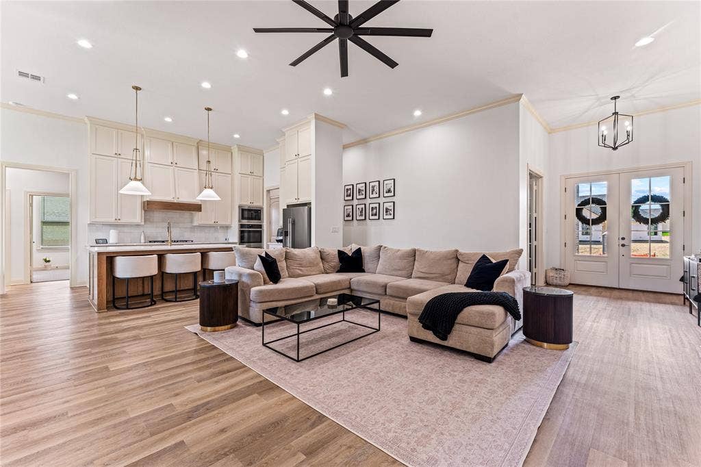 13076 Rainier Drive, Woodway, TX 76712 13076 Rainier Drive, Woodway, TX 76712