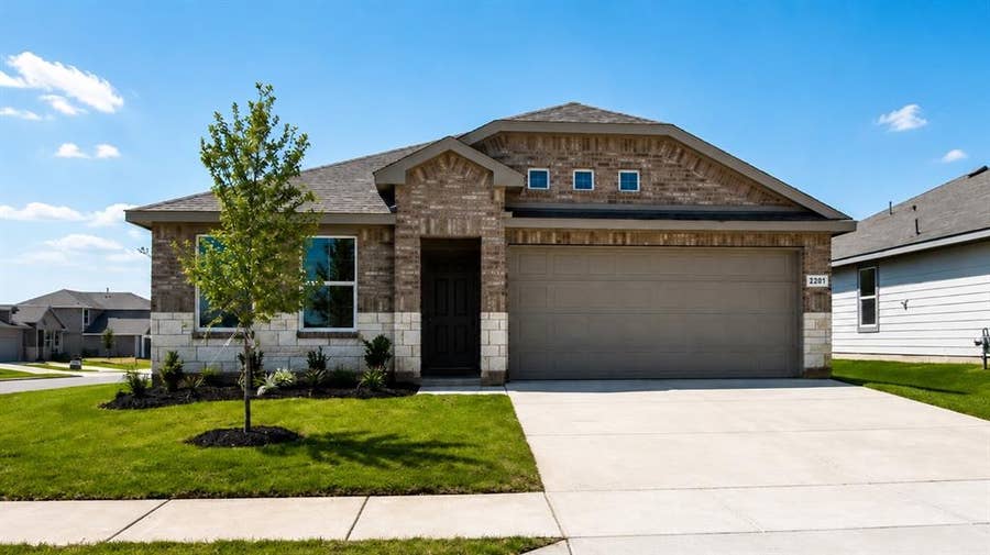 Property photo for 2201 BAKERSFIELD Drive, Fort Worth, TX