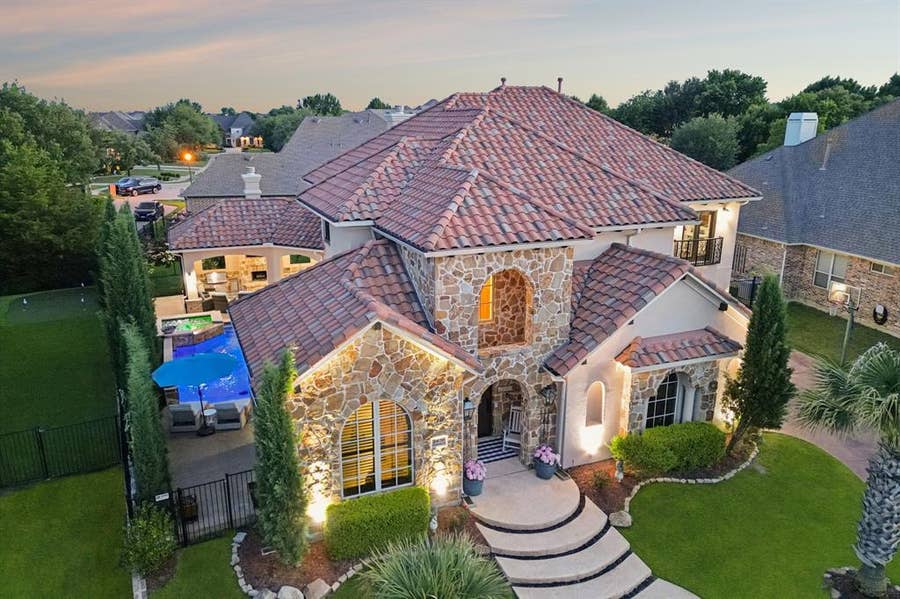 Property photo for 2870 Creekwood Lane, Prosper, TX
