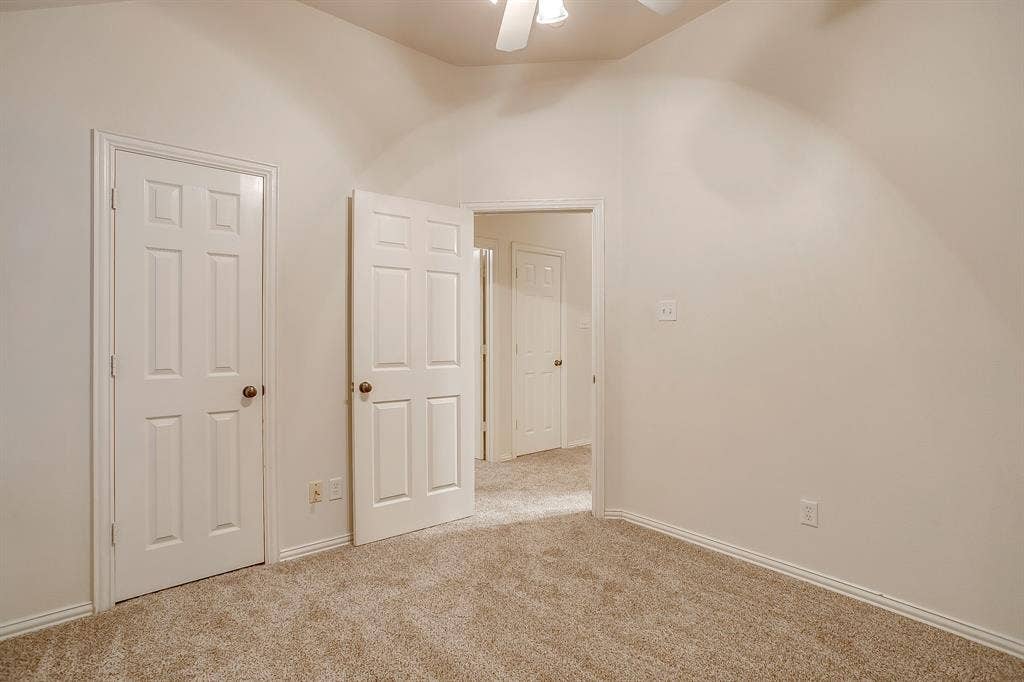 129 Hirth Drive, Crowley, TX 76036 129 Hirth Drive, Crowley, TX 76036