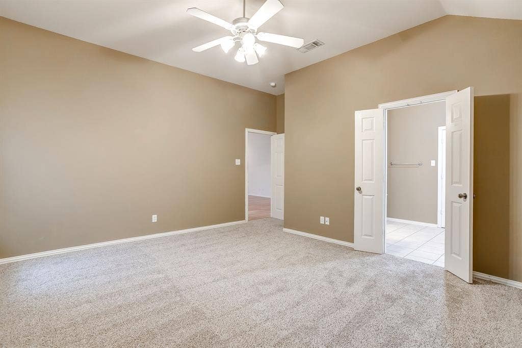129 Hirth Drive, Crowley, TX 76036 129 Hirth Drive, Crowley, TX 76036