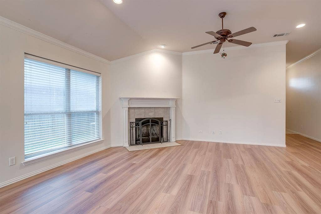 129 Hirth Drive, Crowley, TX 76036 129 Hirth Drive, Crowley, TX 76036