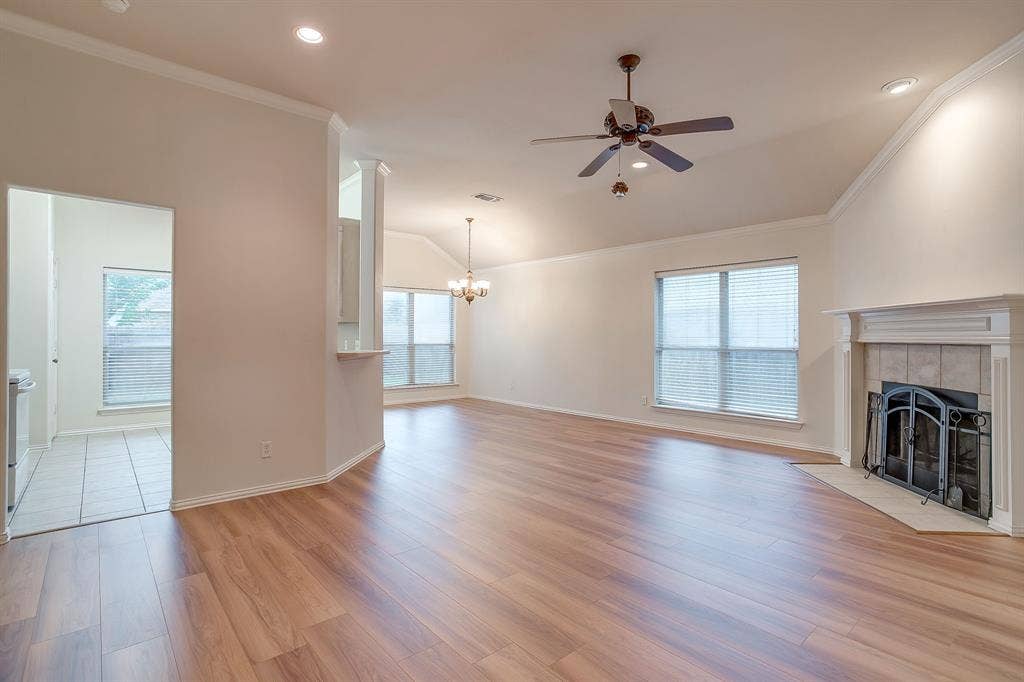 129 Hirth Drive, Crowley, TX 76036 129 Hirth Drive, Crowley, TX 76036