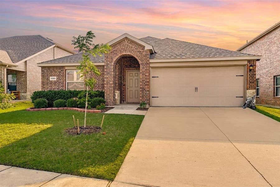 Property photo for 2104 Shady Glen Trail, Princeton, TX