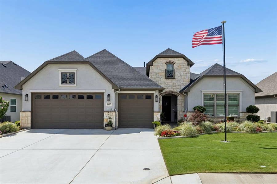 Property photo for 8412 Cocobolo Drive, Denton, TX