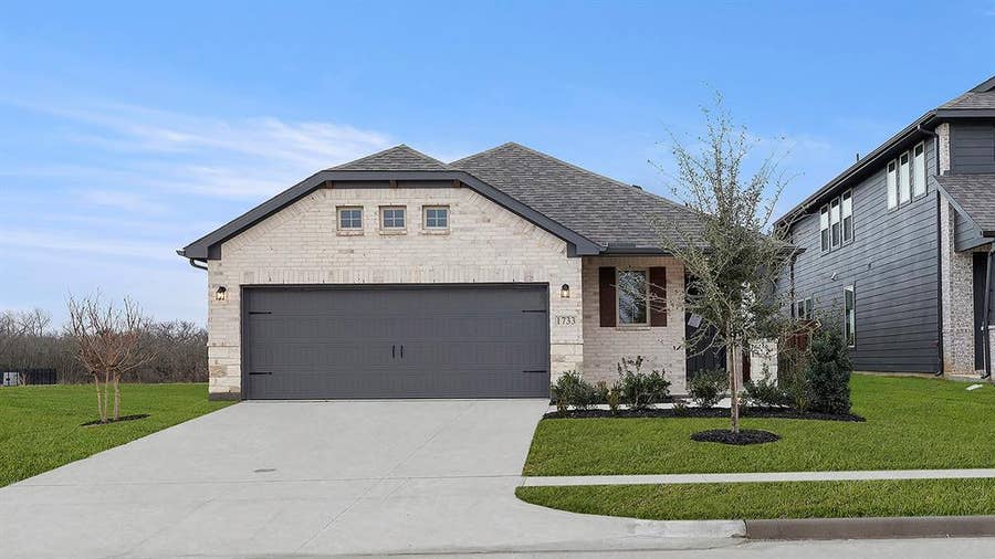 Property photo for 767 Gentle Bird Drive, Lavon, TX
