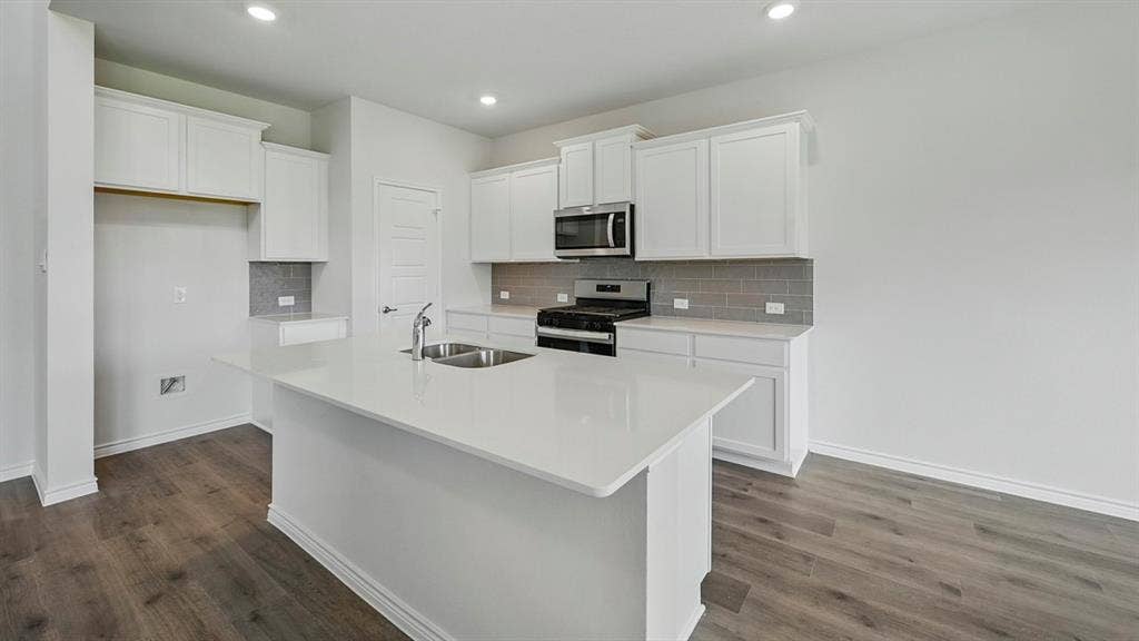 2444 Grapevine Way, Celina, TX 75009 2444 Grapevine Way, Celina, TX 75009