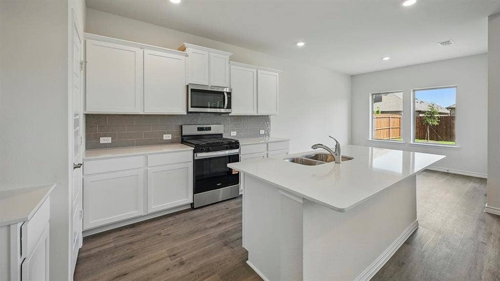 2444 Grapevine Way, Celina, TX 75009 2444 Grapevine Way, Celina, TX 75009