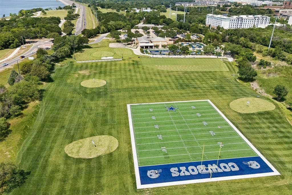1120 S Pine Street, Grapevine, TX 76051 Home of the world’s first NFL-themed golf experience, Cowboys Golf Club combines championship golf, luxury amenities, and Dallas Cowboys history in the heart of Grapevine.
