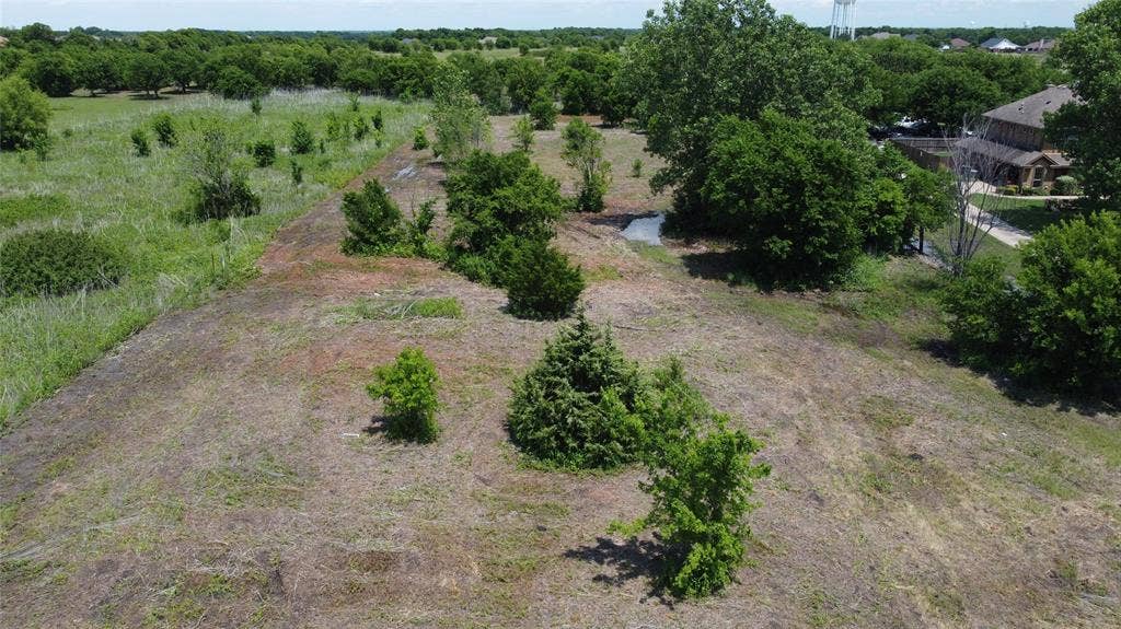 660 S Westmoreland Road, Waxahachie, TX 75167 660 S Westmoreland Road, Waxahachie, TX 75167