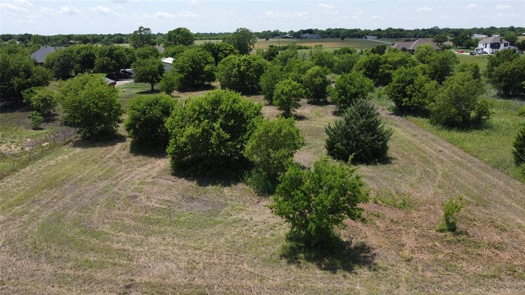 660 S Westmoreland Road, Waxahachie, TX 75167 660 S Westmoreland Road, Waxahachie, TX 75167