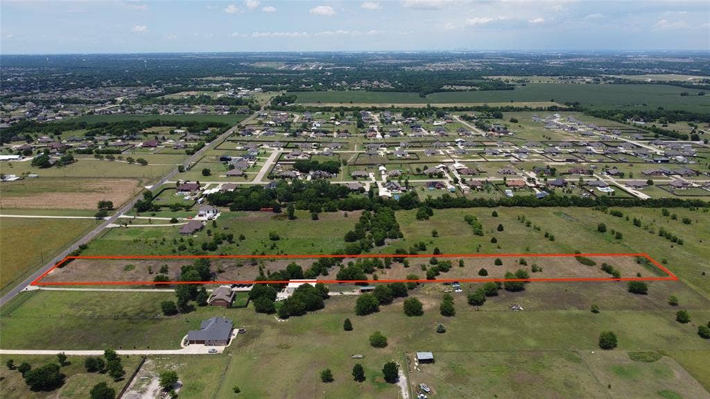 660 S Westmoreland Road, Waxahachie, TX 75167 660 S Westmoreland Road, Waxahachie, TX 75167
