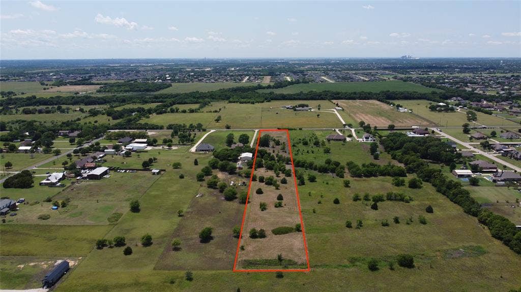 660 S Westmoreland Road, Waxahachie, TX 75167 660 S Westmoreland Road, Waxahachie, TX 75167
