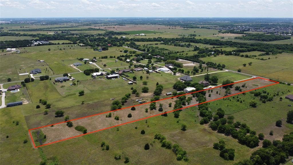 660 S Westmoreland Road, Waxahachie, TX 75167 660 S Westmoreland Road, Waxahachie, TX 75167