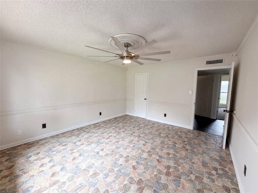 3920 Hunters Trail, Mesquite, TX 75150 3920 Hunters Trail, Mesquite, TX 75150