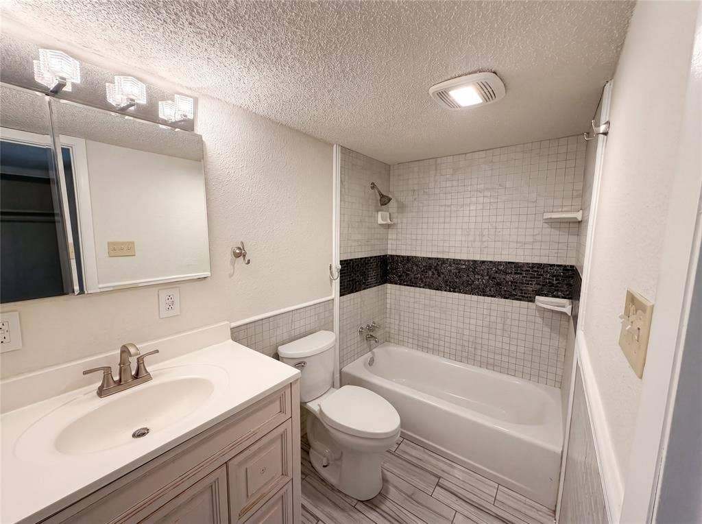 3920 Hunters Trail, Mesquite, TX 75150 3920 Hunters Trail, Mesquite, TX 75150