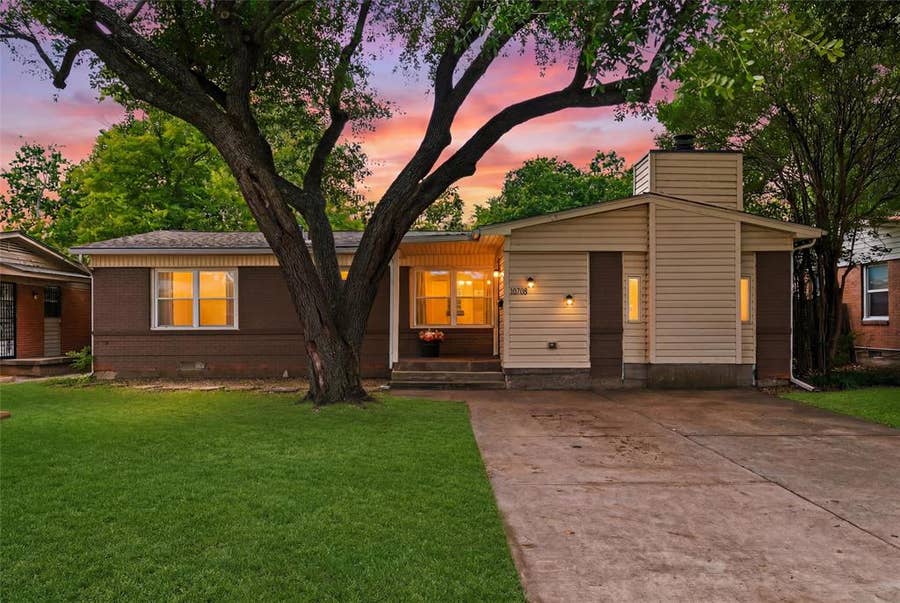 Property photo for 10708 Cassandra Way, Dallas, TX