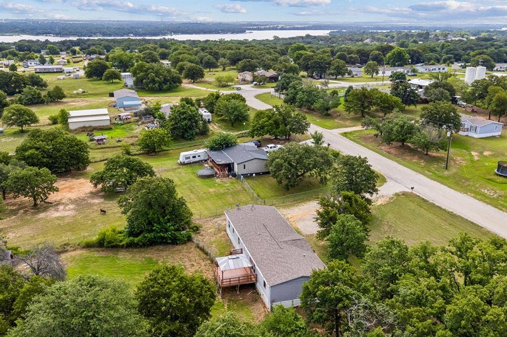 139 Cedar Drive, Azle, TX 76020 139 Cedar Drive, Azle, TX 76020