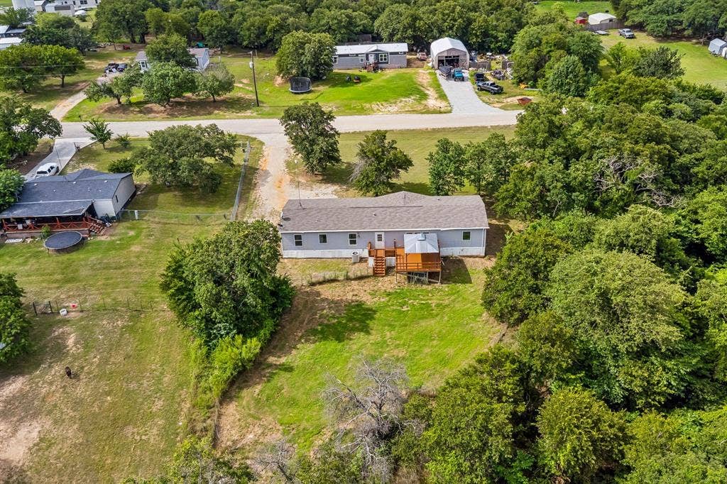 139 Cedar Drive, Azle, TX 76020 139 Cedar Drive, Azle, TX 76020