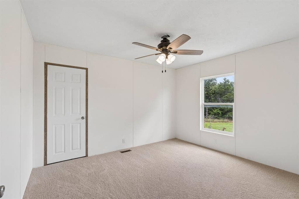 139 Cedar Drive, Azle, TX 76020 139 Cedar Drive, Azle, TX 76020