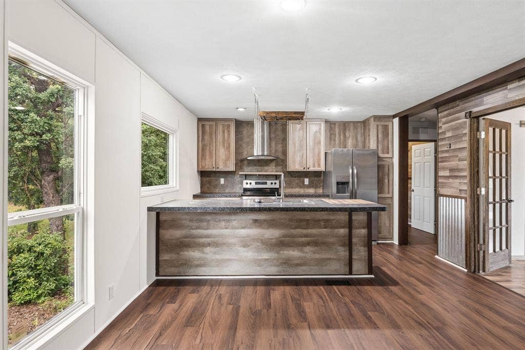 139 Cedar Drive, Azle, TX 76020 139 Cedar Drive, Azle, TX 76020