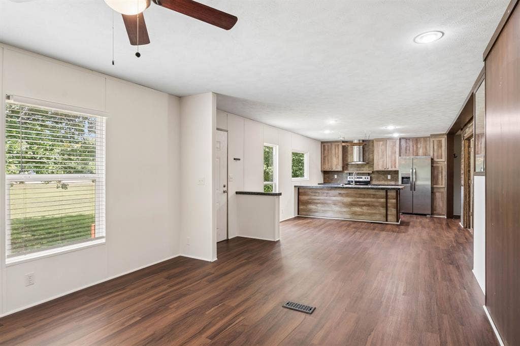 139 Cedar Drive, Azle, TX 76020 139 Cedar Drive, Azle, TX 76020