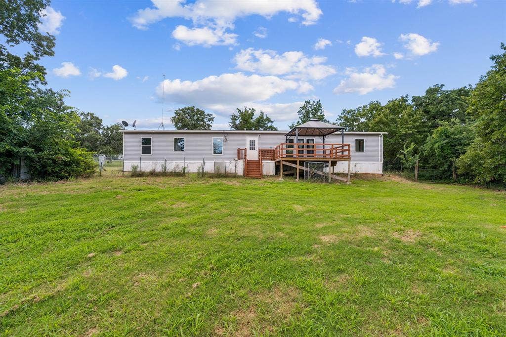 139 Cedar Drive, Azle, TX 76020 139 Cedar Drive, Azle, TX 76020